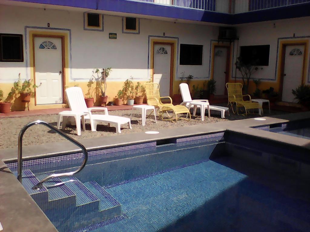 Hotel Sarabi Barra de Navidad Eksteriør billede