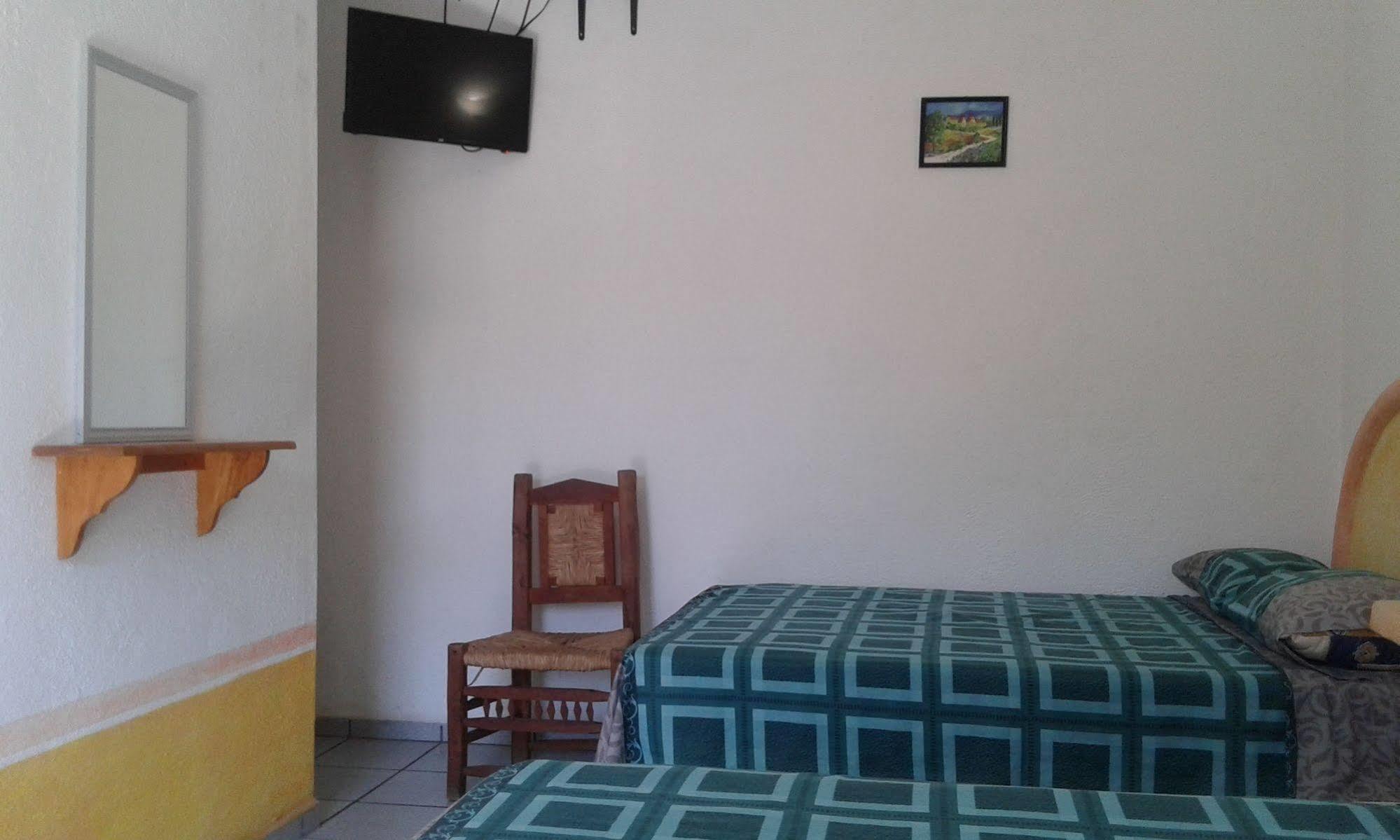 Hotel Sarabi Barra de Navidad Eksteriør billede